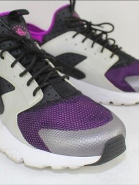 Nike Hurache Size 10 Purple/White Mens Athletic Sneakers
